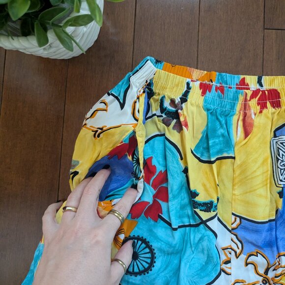 BEACHY COLORFUL PATCHWORK FLOWY SHORTS - Picture 2 of 2